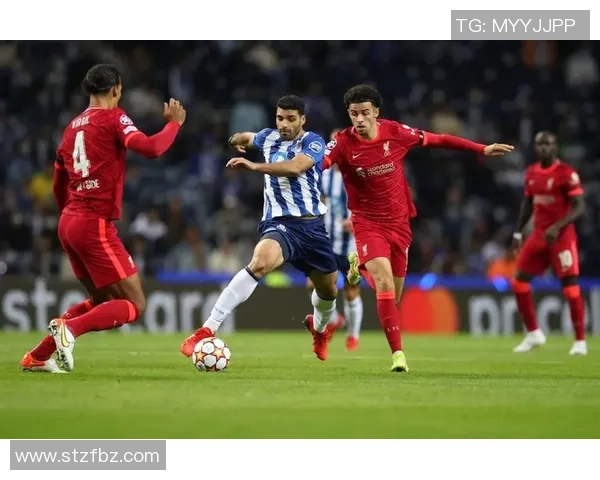 L波尔图主场迎战利物浦双方争夺欧冠小组赛关键胜利