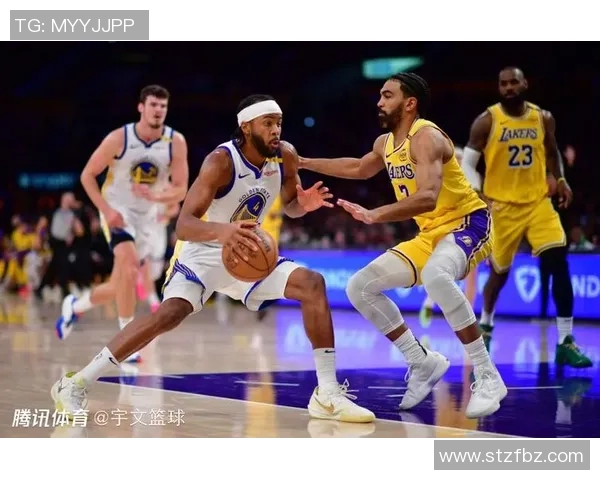 勇士与湖人激战正酣比赛直播精彩瞬间全程回顾与分析 勇士与湖人激战正酣比赛直播精彩瞬间全程回顾与分析